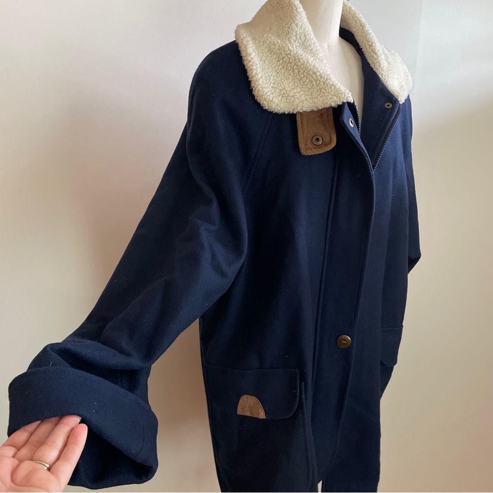 Vintage Wool Blend Navy Coat with Cream Collar longer style - Picture 12 of 13
